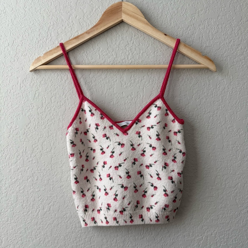 Zara Red and White Floral Cropped Tank - Picture 1 of 4
